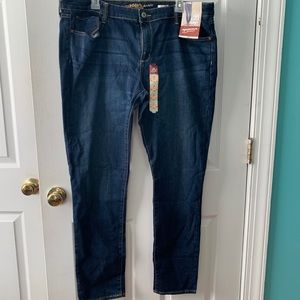 Arizona Fave Super Skinny Jeans.
